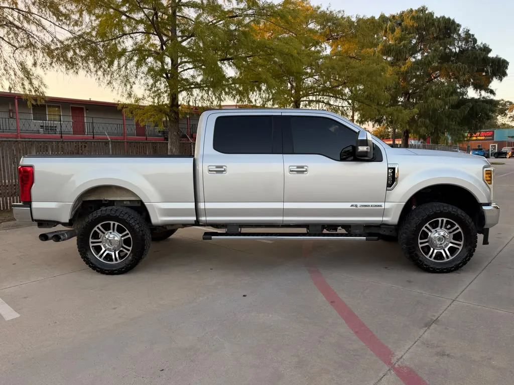 Used 2018 Ford F250 Lariat w/ Chrome Package AWD/4WD image 4