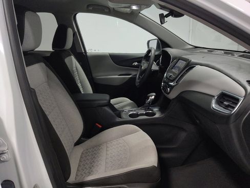 Used 2022 Chevrolet Equinox LS w/ LPO, Chrome Package image 21