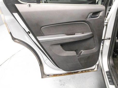 Used 2011 Chevrolet Equinox LT w/ Driver Convenience Package image 30