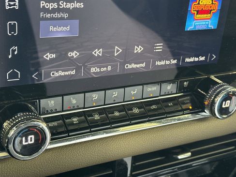 Used 2023 GMC Canyon Denali image 21