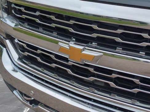 Used 2017 Chevrolet Silverado 1500 LTZ w/ LTZ Plus Package AWD/4WD image 38
