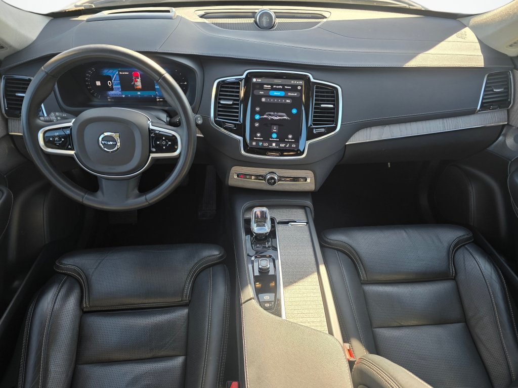 Used 2023 Volvo XC90 T8 Ultimate w/ Lounge Package AWD/4WD image 18