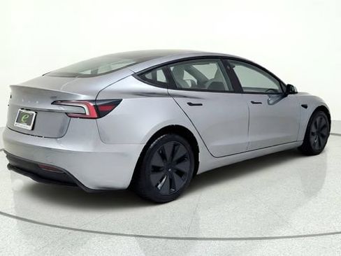 Used 2025 Tesla Model 3 Long Range RWD image 8