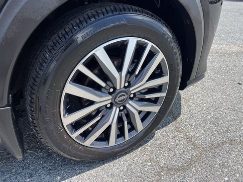 Used 2023 Nissan Kicks SV FWD image 9