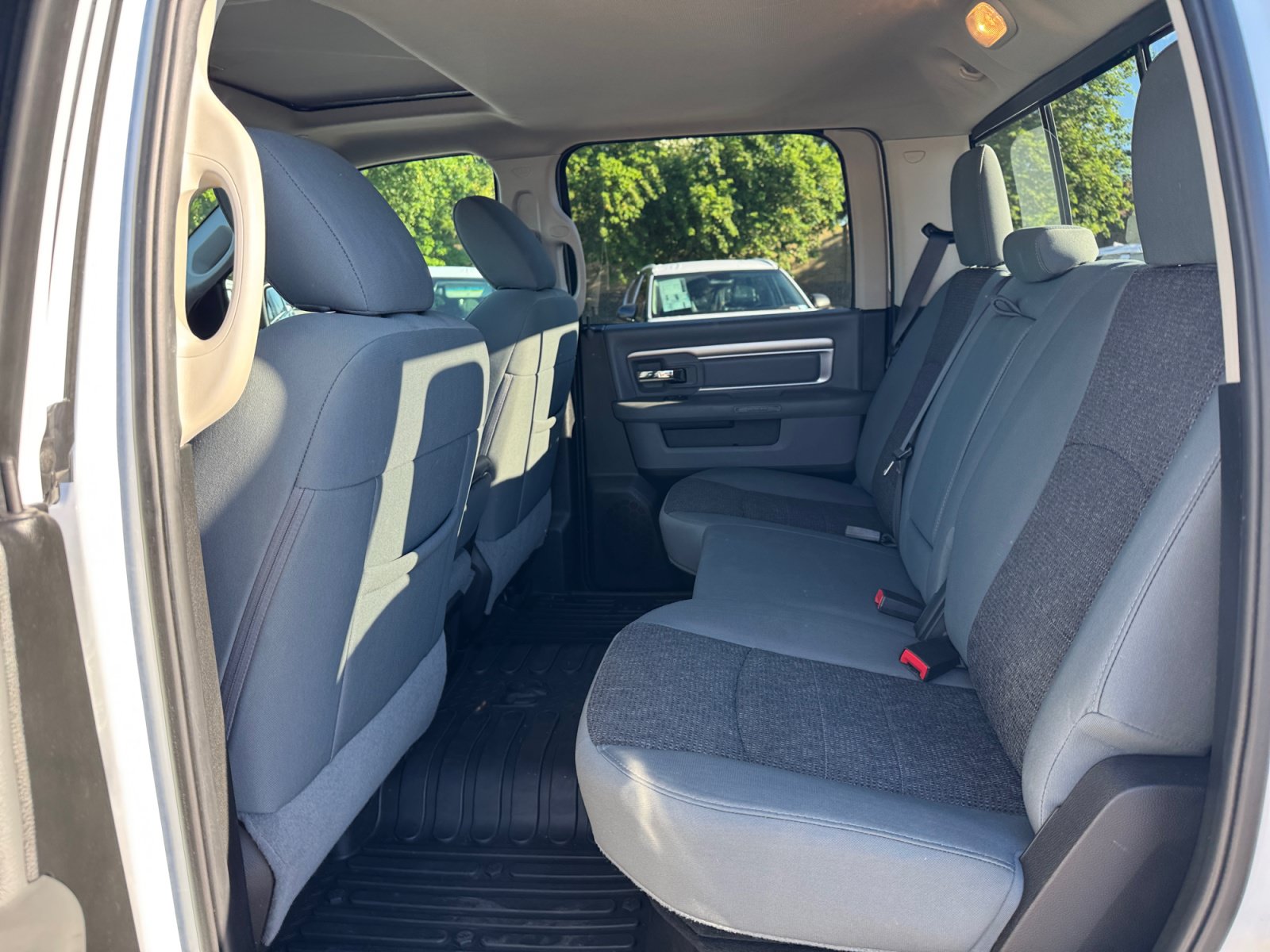 Used 2019 RAM 1500 Big Horn w/ Rambox Value Package AWD/4WD image 17