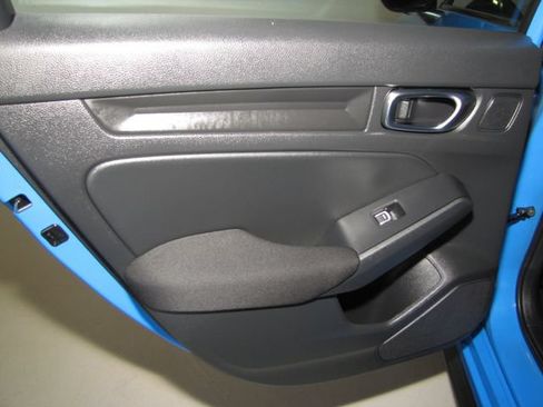 Certified 2025 Honda Civic Sport image 13