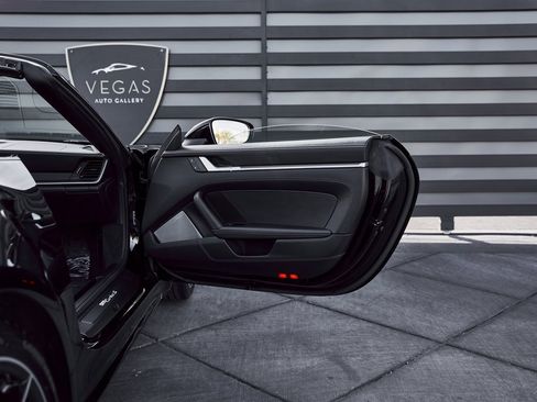 Used 2022 Porsche 911 Turbo S image 23