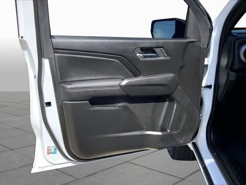 Used 2023 Chevrolet Colorado LT w/ LT Convenience Package II RWD image 21