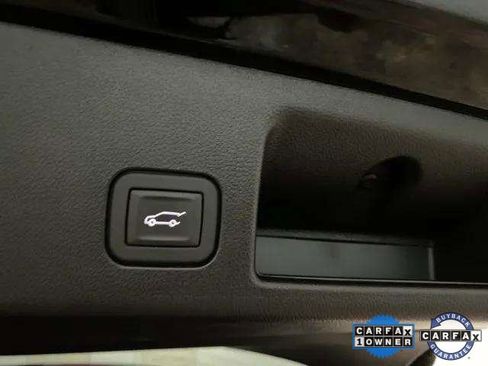 Used 2025 Chevrolet Equinox EV LT w/ Convenience Package image 8