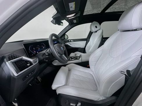 Used 2024 BMW X5 xDrive40i w/ M Sport Package AWD/4WD image 21