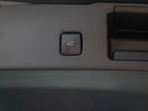 Certified 2022 Ford Escape SE w/ SE Sport Appearance Package AWD/4WD image 13