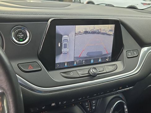 Used 2019 Chevrolet Blazer LT w/ Sound & Technology Package image 24