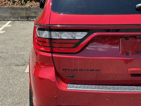 Used 2021 Dodge Durango R/T w/ Tow 'N Go Group AWD/4WD image 11