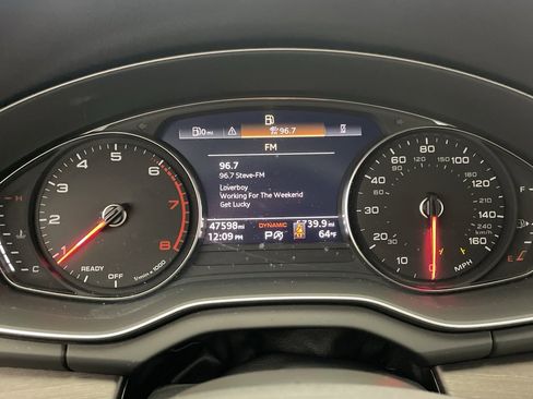 Used 2023 Audi Q5 2.0T Premium w/ Convenience Package image 19