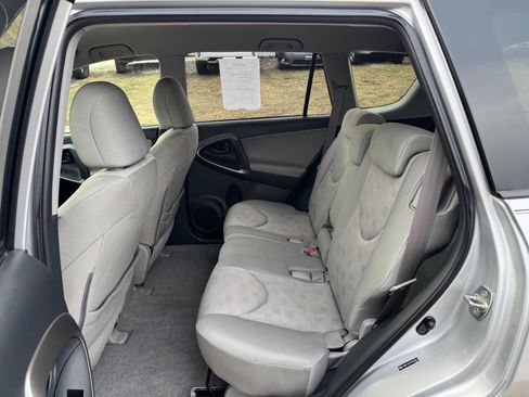 Used 2009 Toyota RAV4 4WD image 12