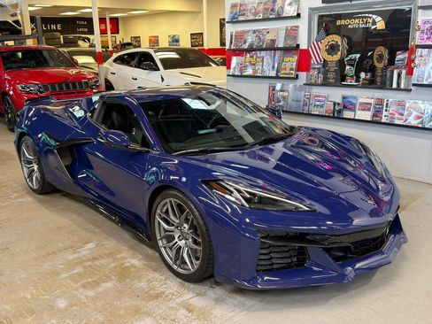 Used 2025 Chevrolet Corvette Z06 RWD image 25