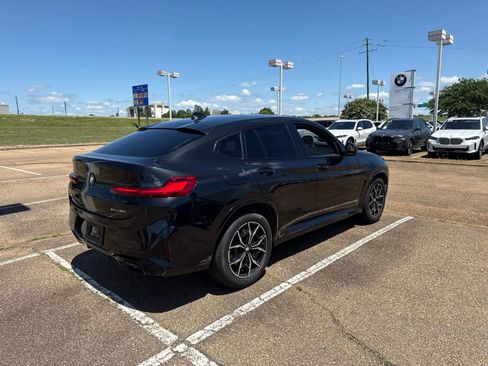 Used 2023 BMW X4 xDrive30i w/ M Sport Package AWD/4WD image 5
