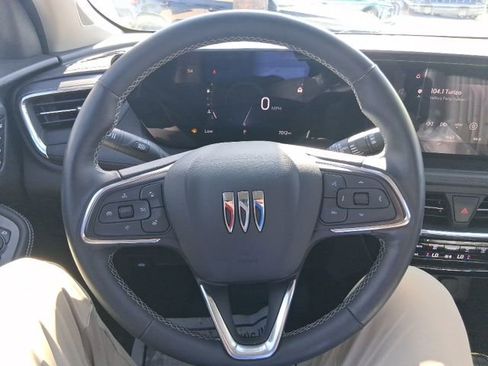 Used 2025 Buick Encore GX Avenir w/ Avenir Technology Package FWD image 8