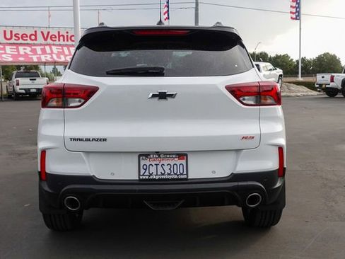 Used 2023 Chevrolet TrailBlazer RS w/ Sun and Liftgate Package image 8