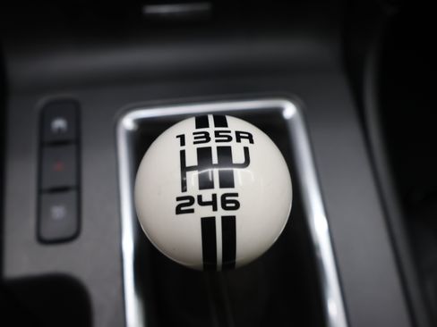 Used 2011 Ford Mustang Shelby GT500 RWD image 43