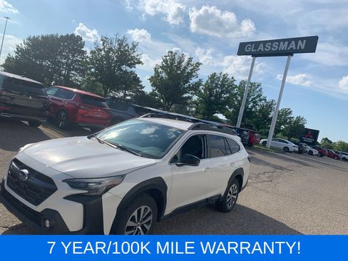 Used 2024 Subaru Outback Premium AWD/4WD image 1