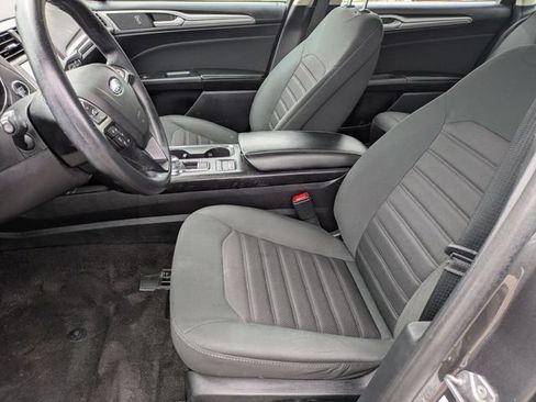 Used 2020 Ford Fusion SE FWD image 18