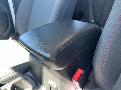 Used 2025 Jeep Wrangler Unlimited Rubicon AWD/4WD image 12