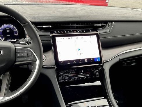 New 2025 Jeep Grand Cherokee L Limited w/ Black Appearance Package image 8