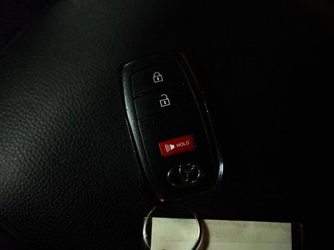 Used 2024 Toyota Tacoma TRD Off-Road image 20