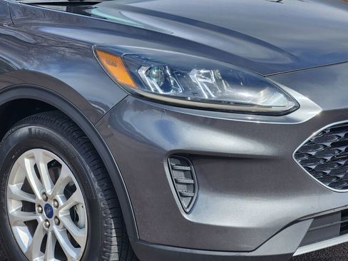 Used 2020 Ford Escape SE image 27