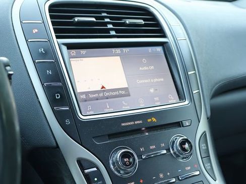 Used 2020 Lincoln Nautilus Reserve AWD/4WD image 18