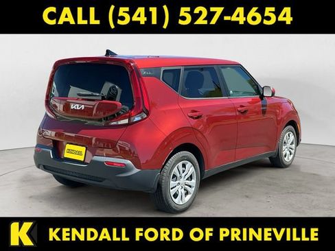 Used 2022 Kia Soul LX FWD image 5