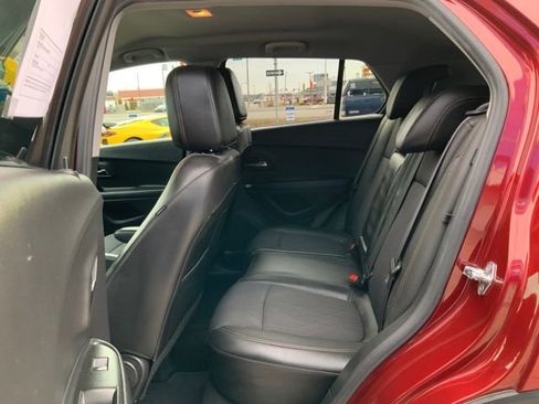 Used 2022 Chevrolet Trax LT w/ LT Convenience Package image 20