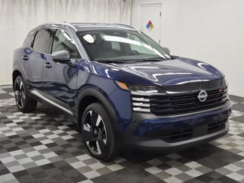 Certified 2025 Nissan Kicks SR image 1