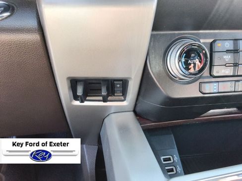 Used 2019 Ford F150 King Ranch w/ Equipment Group 601A Luxury AWD/4WD image 43