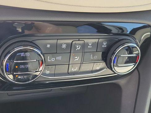 Used 2022 Buick Encore GX Select FWD image 27