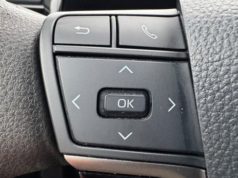 Used 2025 Toyota Camry LE image 16