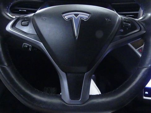 Used 2018 Tesla Model S 100D AWD/4WD image 16