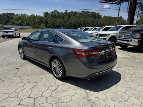 Used 2018 Toyota Avalon Limited w/ Protection Package FWD image 11