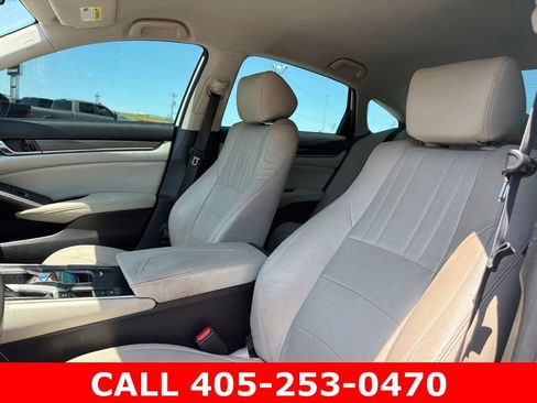 Used 2018 Honda Accord LX image 8