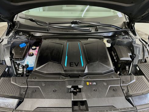 Used 2024 Hyundai Ioniq 5 SEL image 35