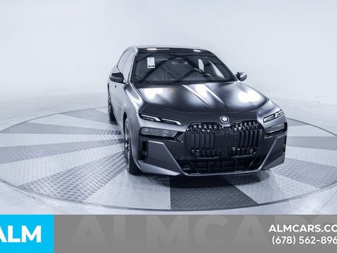 Used 2024 BMW i7 eDrive50 w/ M Sport Package RWD image 14