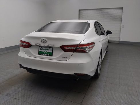 Used 2018 Toyota Camry XLE FWD image 7