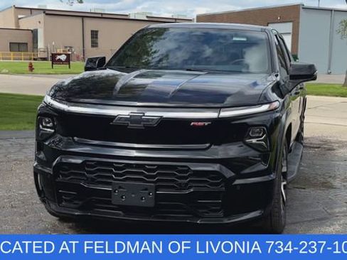 Used 2024 Chevrolet Silverado EV RST AWD/4WD image 3