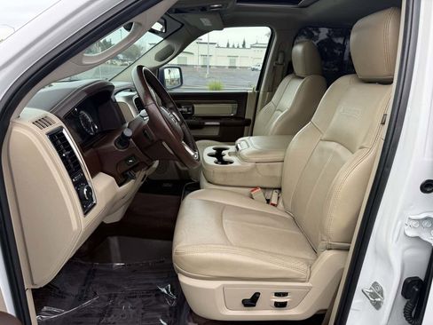 Used 2017 RAM 1500 Laramie w/ Convenience Group AWD/4WD image 14