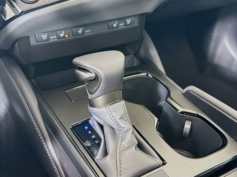 Certified 2025 Lexus ES 350 350 w/ Premium Package image 17