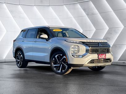 Used 2023 Mitsubishi Outlander SE
