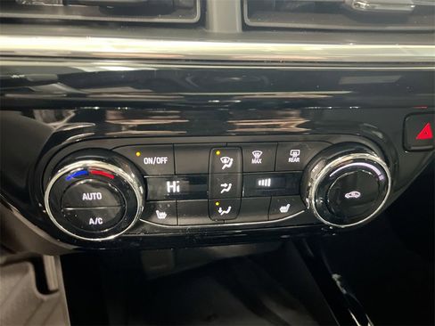 Used 2024 Chevrolet Trax RS w/ Sunroof Package image 15