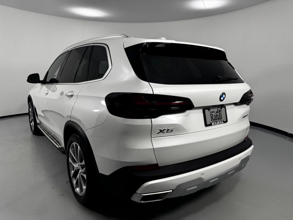 Used 2026 BMW X5 xDrive40i w/ Premium Package AWD/4WD image 5