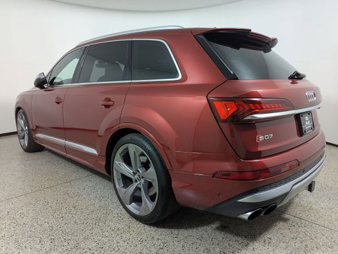 Certified 2024 Audi SQ7 Prestige image 5